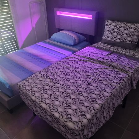 Chambre Privative Renove 2024, Climatisation, Tramway Sur Place , 12 Min Centre, 16 Min Plage, Apercu Lateral Mer, 2 Wc Avec 2 Salle De Bain, Private Room Renovated 2024, Air-Conditioned , Tram On Spot, 2 Toilets And 2 Bathrooms Nice Exteriör bild