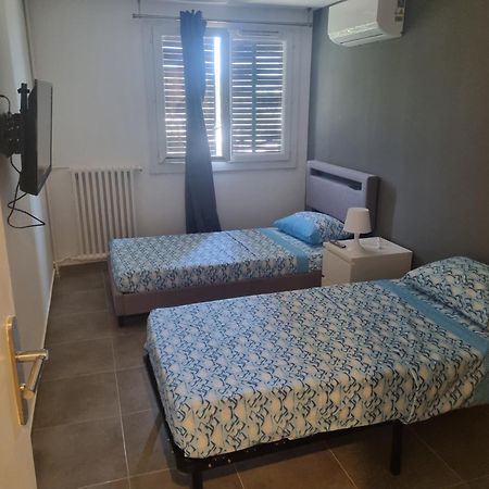 Chambre Privative Renove 2024, Climatisation, Tramway Sur Place , 12 Min Centre, 16 Min Plage, Apercu Lateral Mer, 2 Wc Avec 2 Salle De Bain, Private Room Renovated 2024, Air-Conditioned , Tram On Spot, 2 Toilets And 2 Bathrooms Nice Exteriör bild