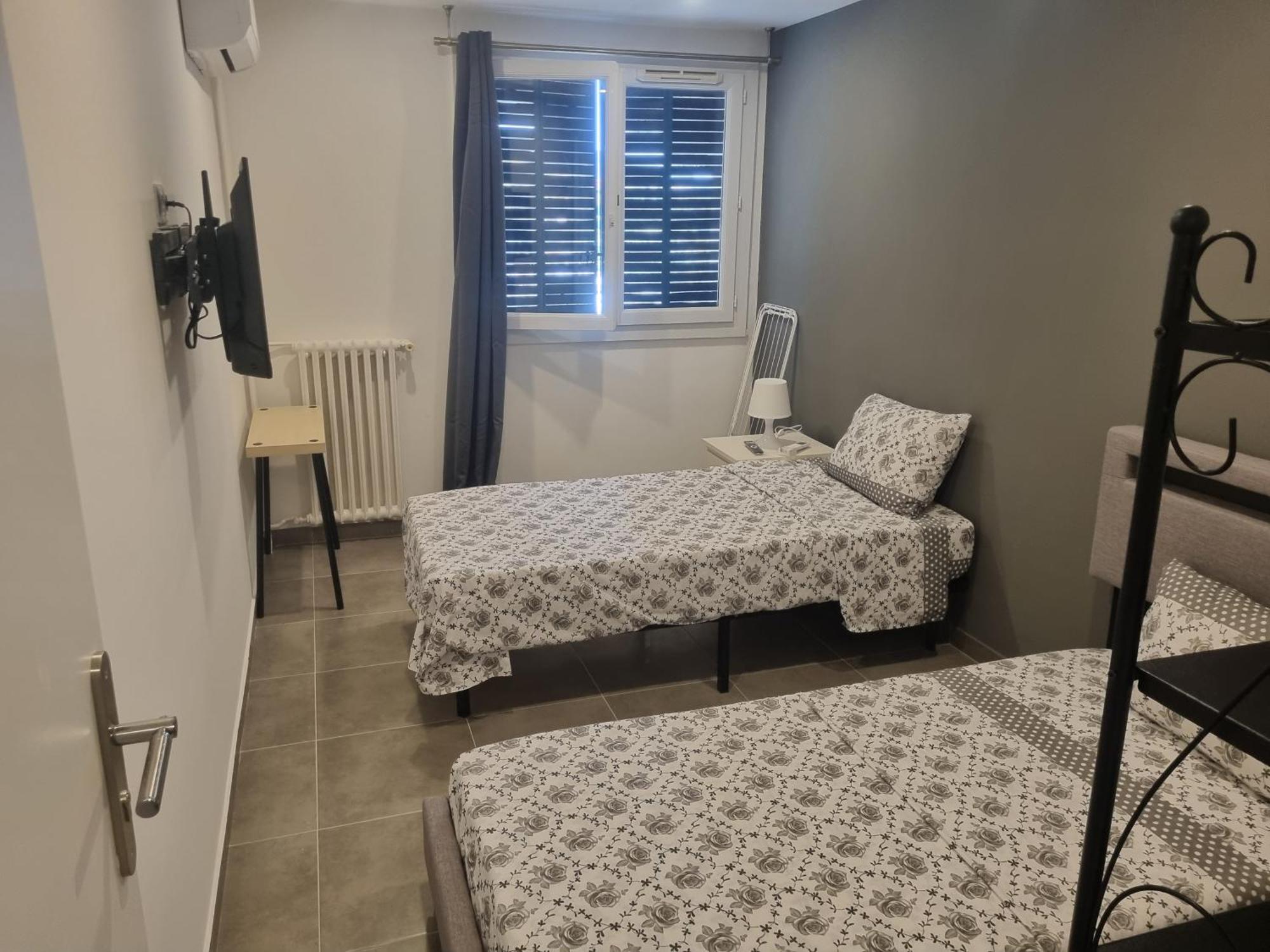 Chambre Privative Renove 2024, Climatisation, Tramway Sur Place , 12 Min Centre, 16 Min Plage, Apercu Lateral Mer, 2 Wc Avec 2 Salle De Bain, Private Room Renovated 2024, Air-Conditioned , Tram On Spot, 2 Toilets And 2 Bathrooms Nice Exteriör bild
