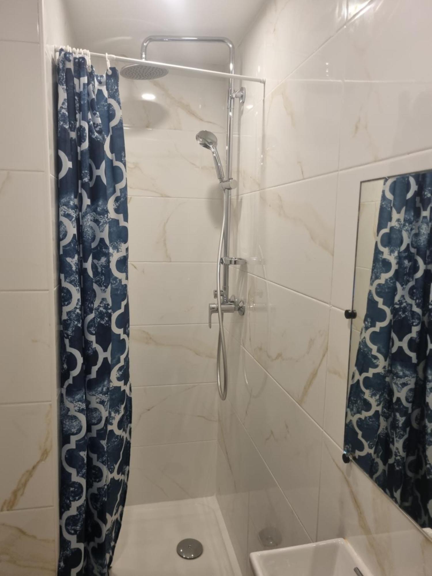 Chambre Privative Renove 2024, Climatisation, Tramway Sur Place , 12 Min Centre, 16 Min Plage, Apercu Lateral Mer, 2 Wc Avec 2 Salle De Bain, Private Room Renovated 2024, Air-Conditioned , Tram On Spot, 2 Toilets And 2 Bathrooms Nice Exteriör bild